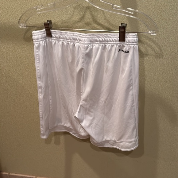 Adidas Classic Kids White Sports Shorts - Picture 8 of 8